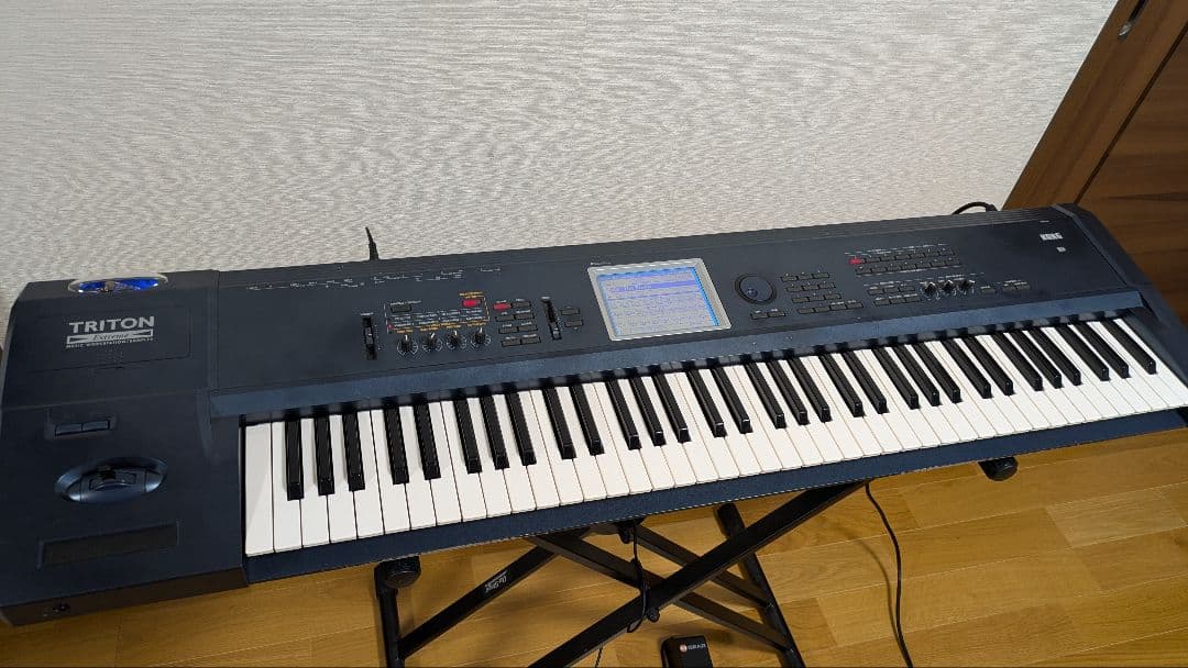 最終価格 KORG TRITON Extreme 76 +ケース&ペダル付
