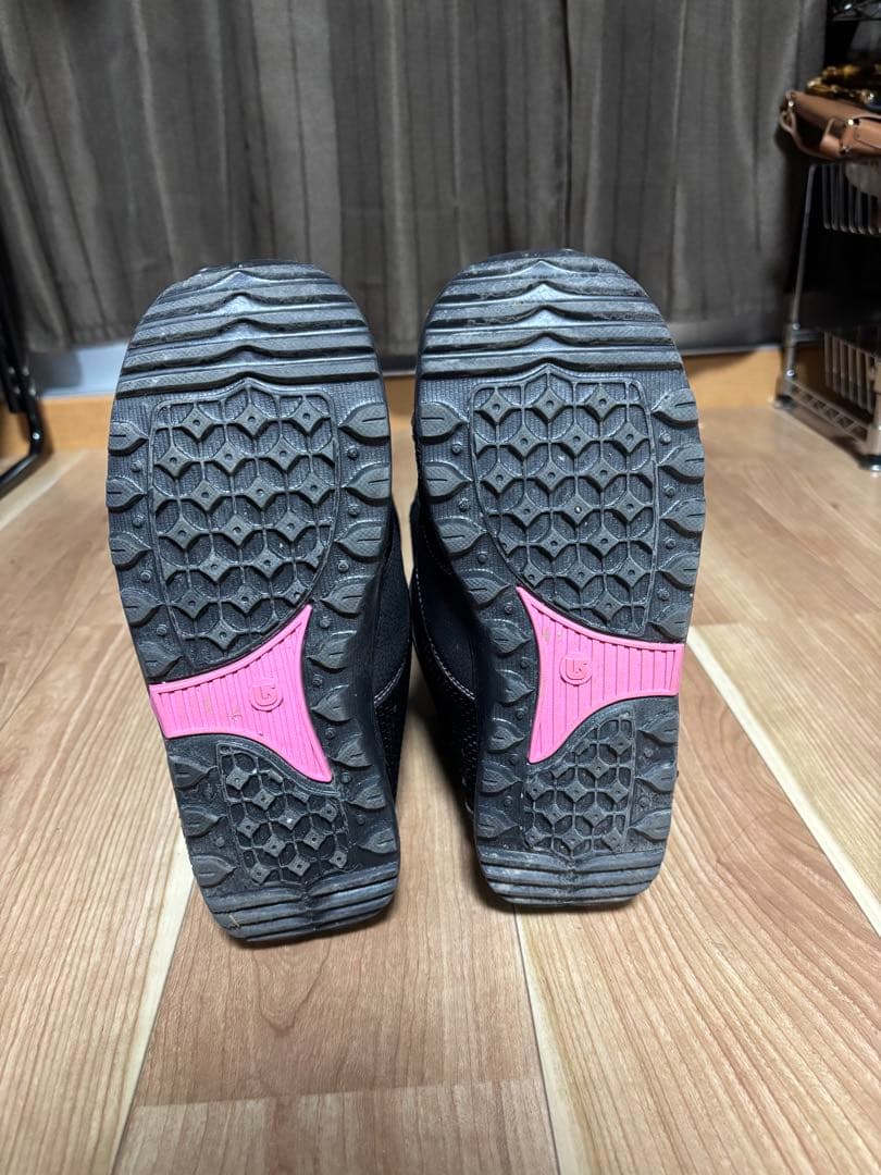Burton スノーボードブーツ 女性用 ブラック/ピンク　ダイヤル式