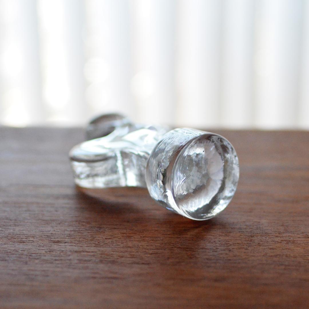 エリックホグランのガラスの鳥の置物