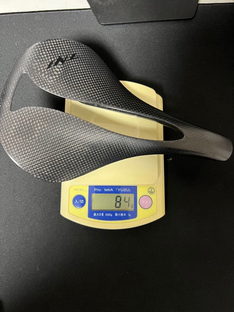 TNI カーボンフライ CarbonFly フルカーボン サドル 超軽量 84g