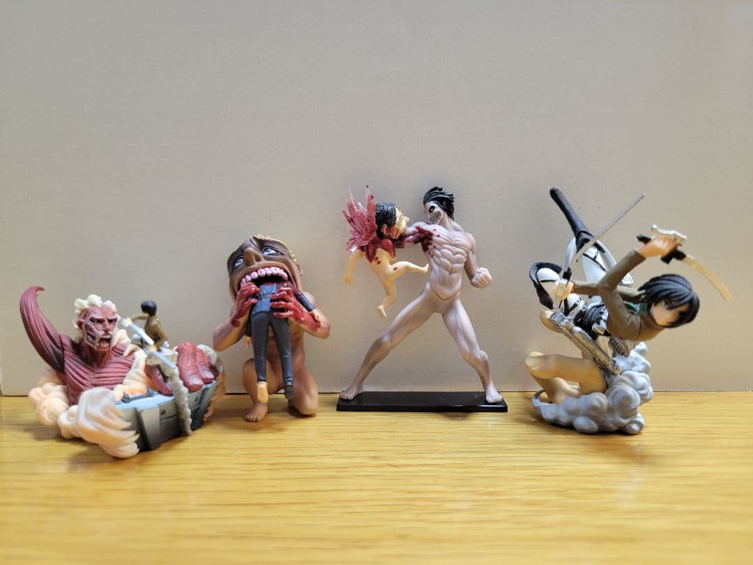 進撃の巨人 カプセル フィギュアコレクション　海洋堂 3種コンプリートセット