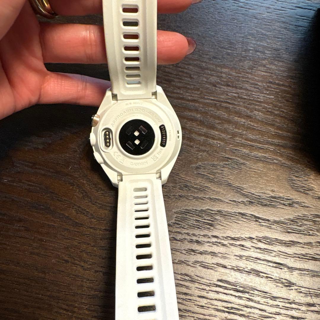 GARMIN APPROACH S70 ホワイト GPSナビ ガーミン 時計