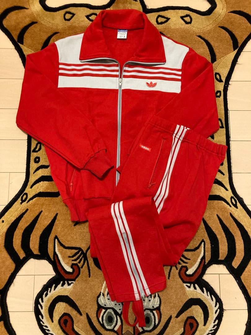 当時物未使用品デサントadidasジャージセットアップ赤✖️ベージュMサイズ