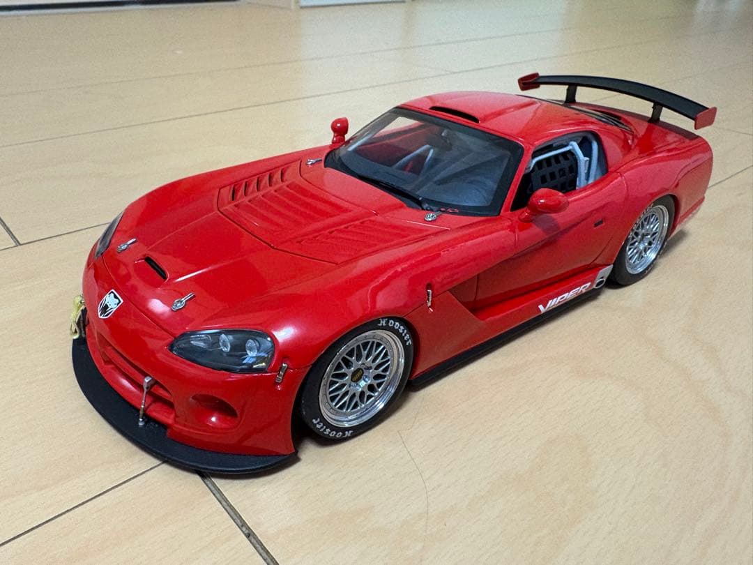 美品　1/18 オートアート ダッジ バイパー コンペティションプレーンボディ