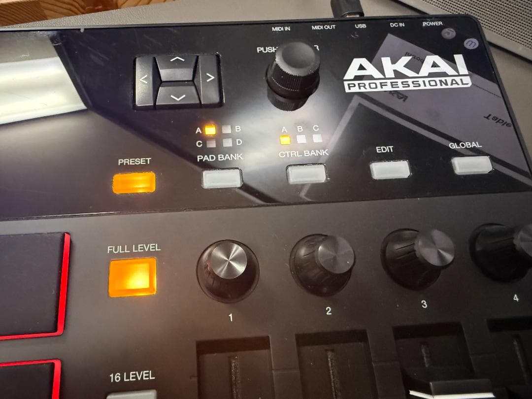 c*k様 美品・使用極小　AKAI MPD226