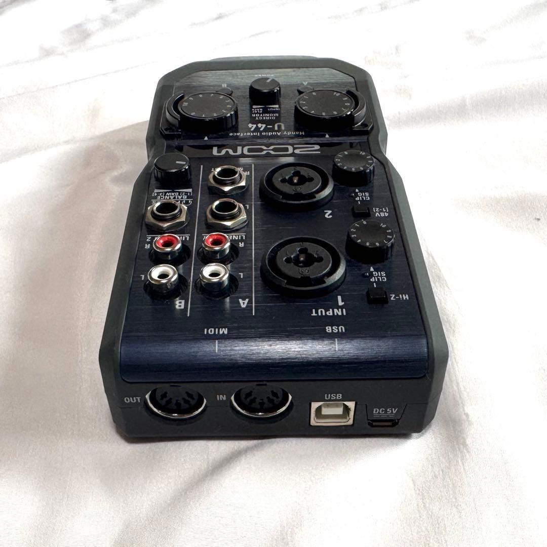 ZOOM U-44 オーディオインターフェイス