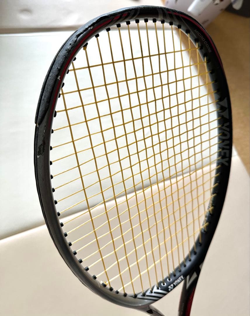 【パッカルン】ヨネックス　REGNA 98 テニスラケット G2
