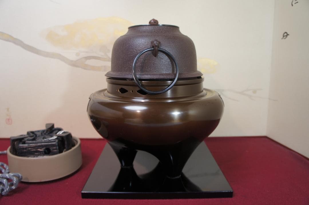 ☆美品 未使用 在銘真形釜添え 唐銅朝鮮風炉 釜鐶 400W電熱器 敷板送料込み