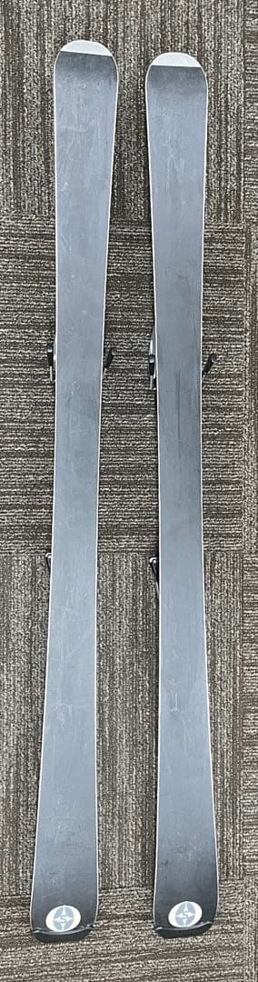 【中古】ジュニア用スキー板 OGASAKAレッド/ブラック130mm