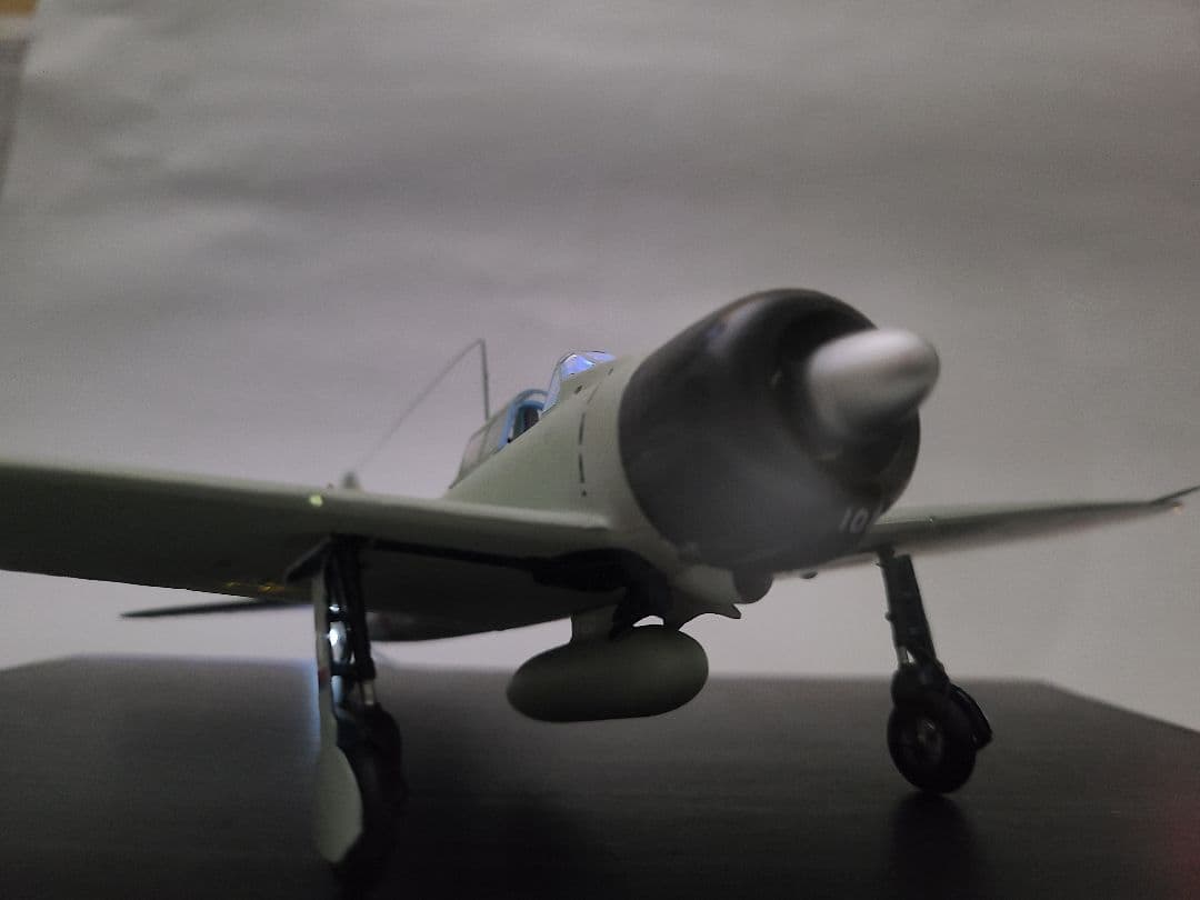 日本海軍 零式艦上戦闘機21型 空母赤城搭載機 リアルモーターライズ完成品