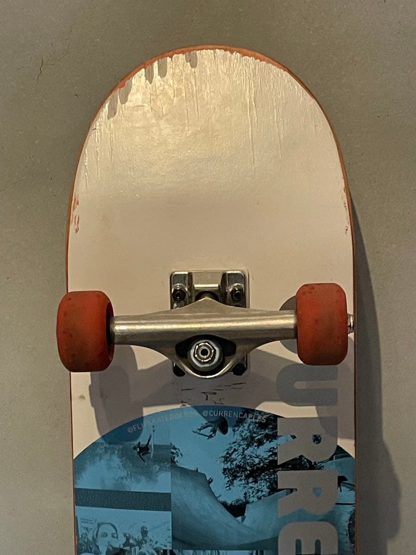 FLIPスケートボード　完成品　8インチ　INDEPENDENT チタニウム