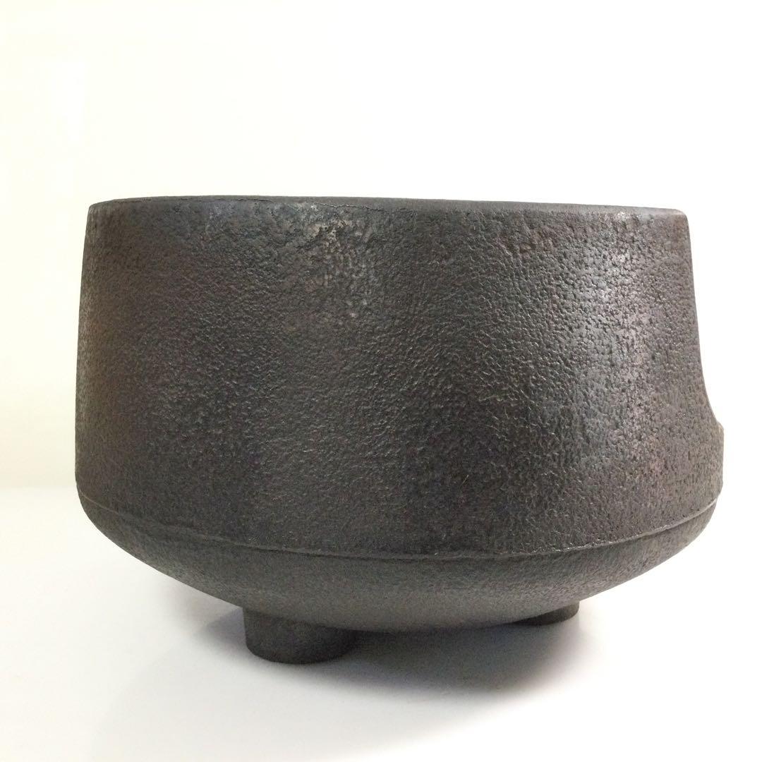 鉄器製 面取風炉 茶道具 五徳・灰付 紙箱付 茶釜 L262