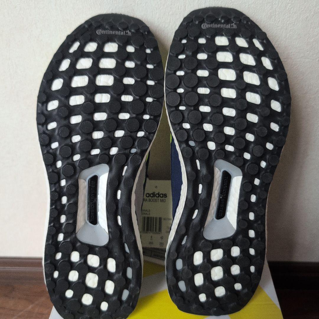 週末価格【新品未使用】26.5 adidas Ultra Boost Mid