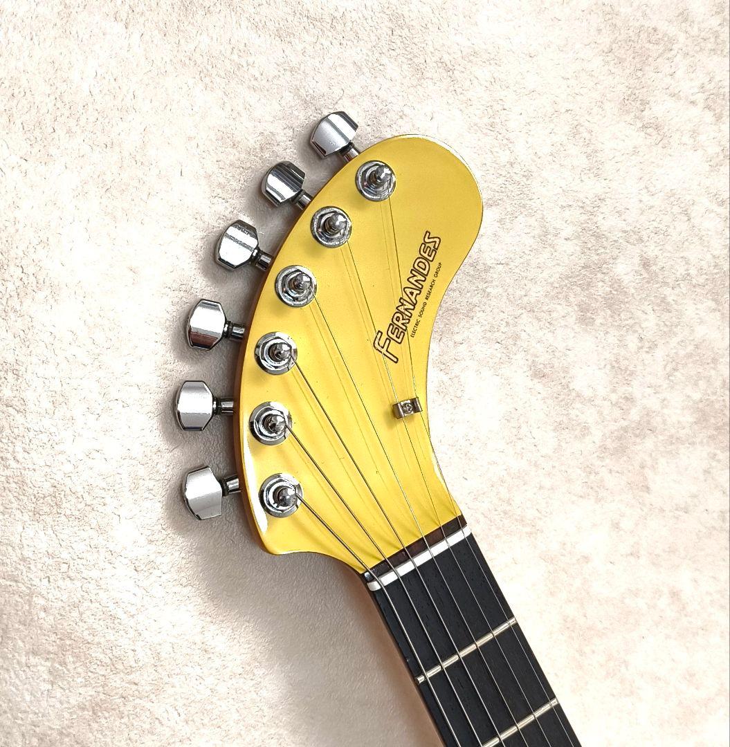 【超美品】ZO-3 イエロー アンプ内蔵ミニギター 専用イエローケース付