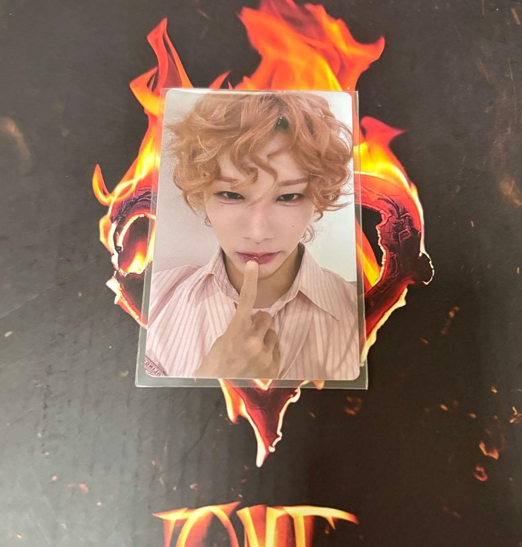 XLOV JUMPUP ルイ トレカ 앙ver.