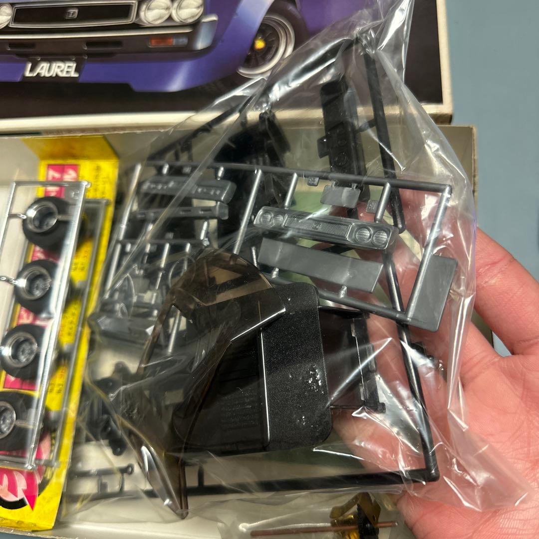 プラモデル バンダイ (元永大)族 ローレル 130 ブタケツ