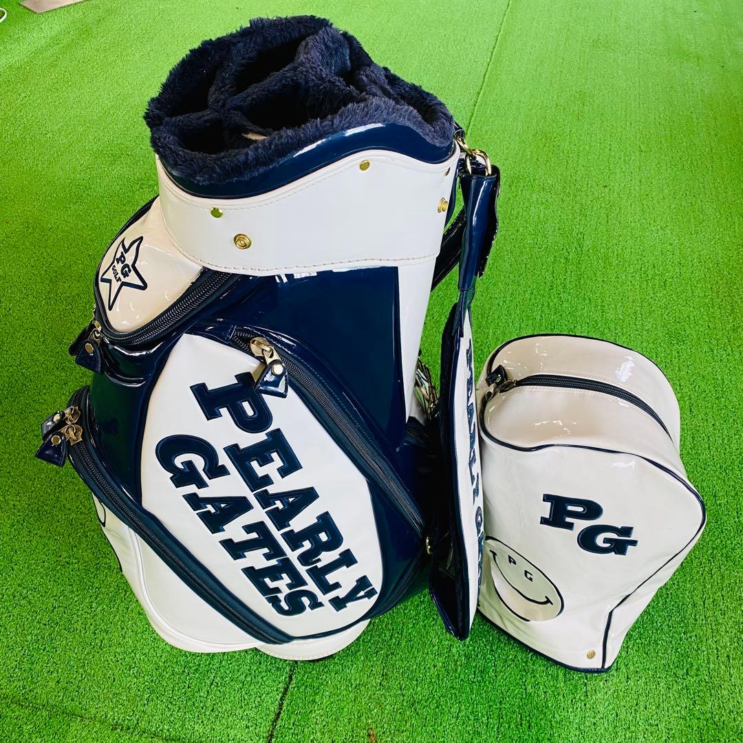 【人気＊定番 】PEARLY GATES　エナメルキャディバッグ　ロゴ　紺×白