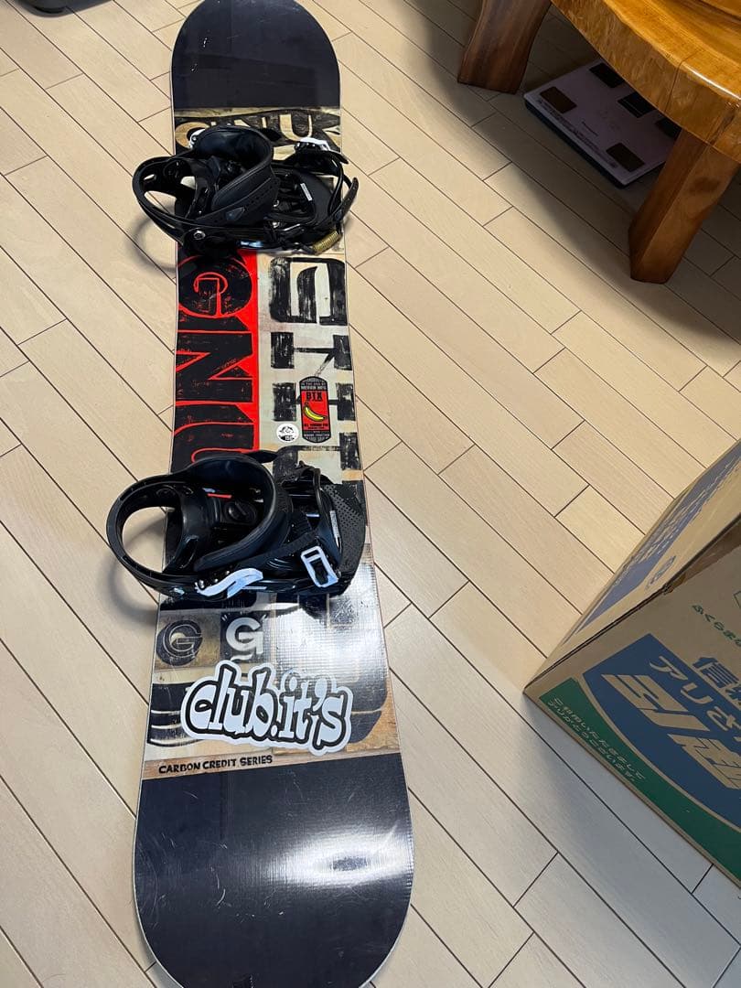 GNU スノーボード　スノボ　板　ビンディング　バイン