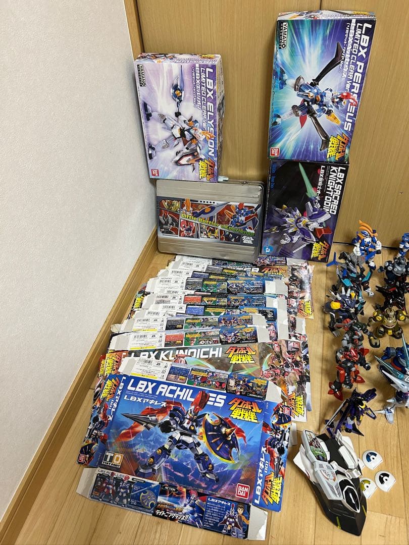 ダンボール戦機　LBX 約50体まとめ売り　上箱付き　説明書付き