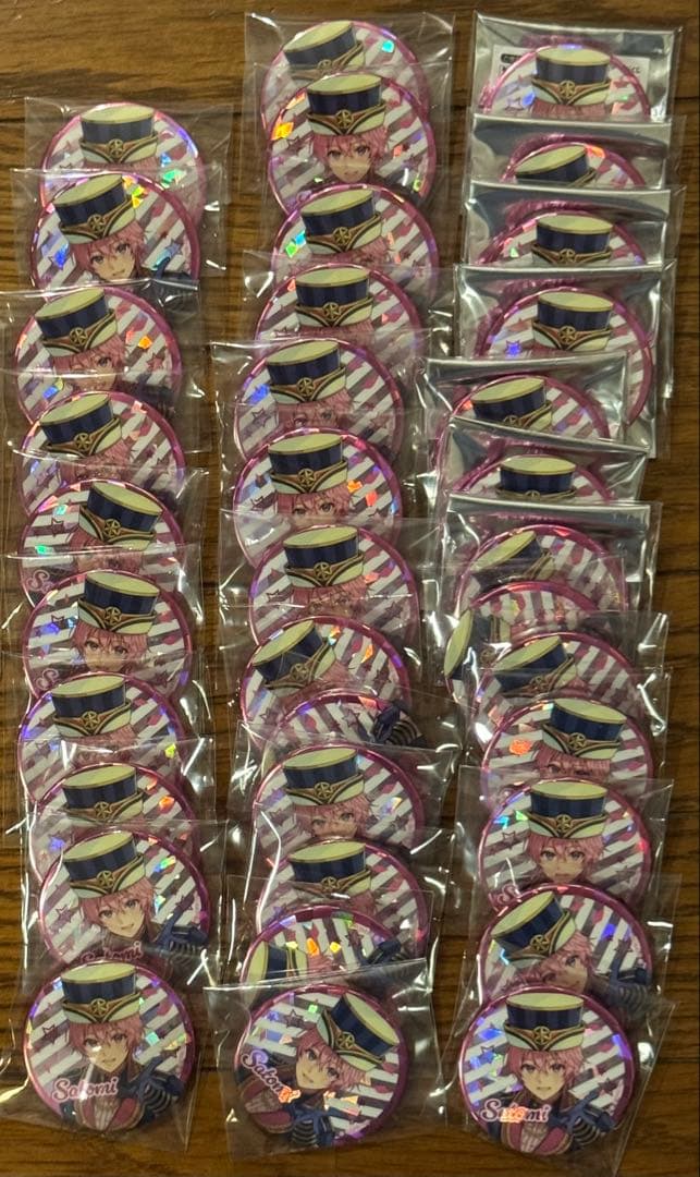 すとぷり 8周年 缶バッジ さとみくん ホロ