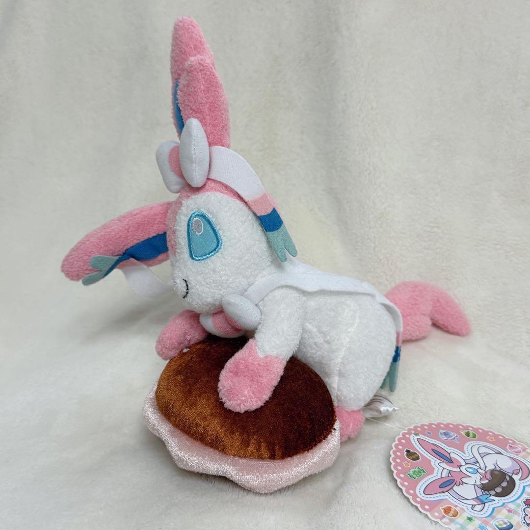 ポケモンセンター限定　ニンフィア　ぬいぐるみ　ポケパルレ