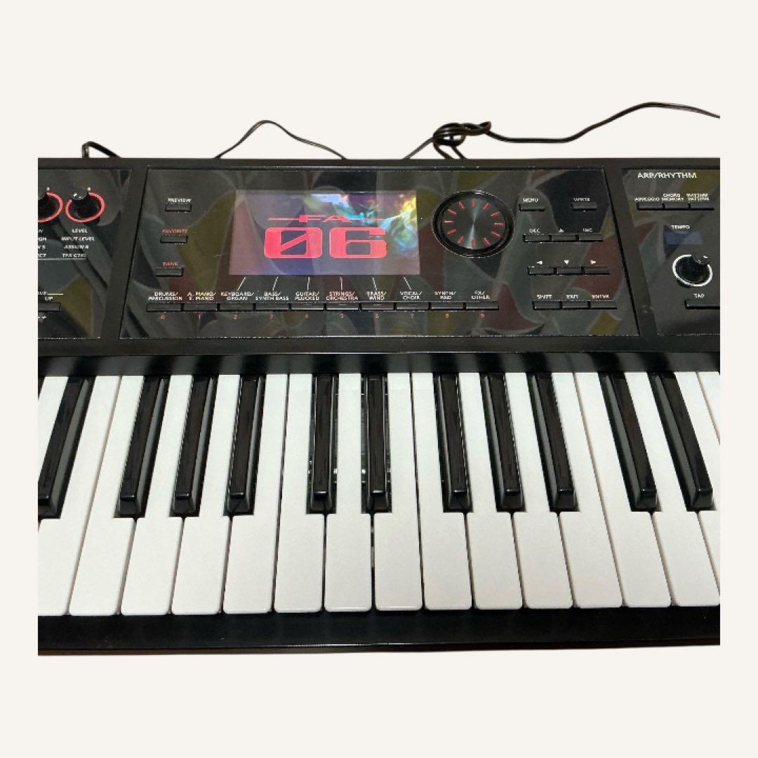 【値下げ中】Roland FA-06 シンセサイザー