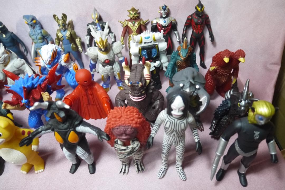 ウルトラヒーローシリーズ500　ウルトラ怪獣シリーズ500　ソフビ　121体