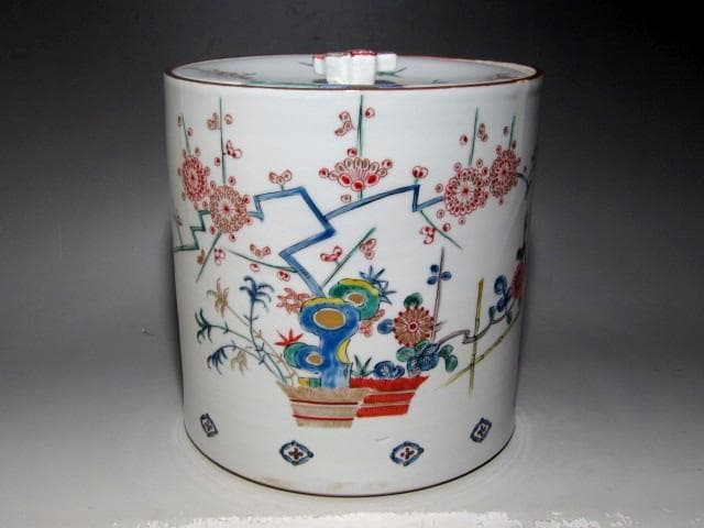 人間国宝 十三代酒井田柿右衛門　錦花鳥文水指　大変美しい作品ｔ867