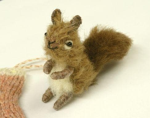 116■ぬいぐるみ作家 五十嵐めぐみ▲リスぬいぐるみ Kutcha Kacha▼