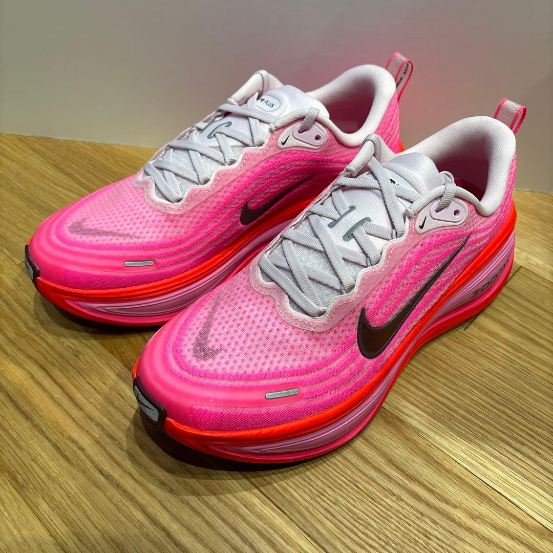 【ウィメンズ27cm(メンズ26.5cm)新品未使用】ナイキ ボメロプラス