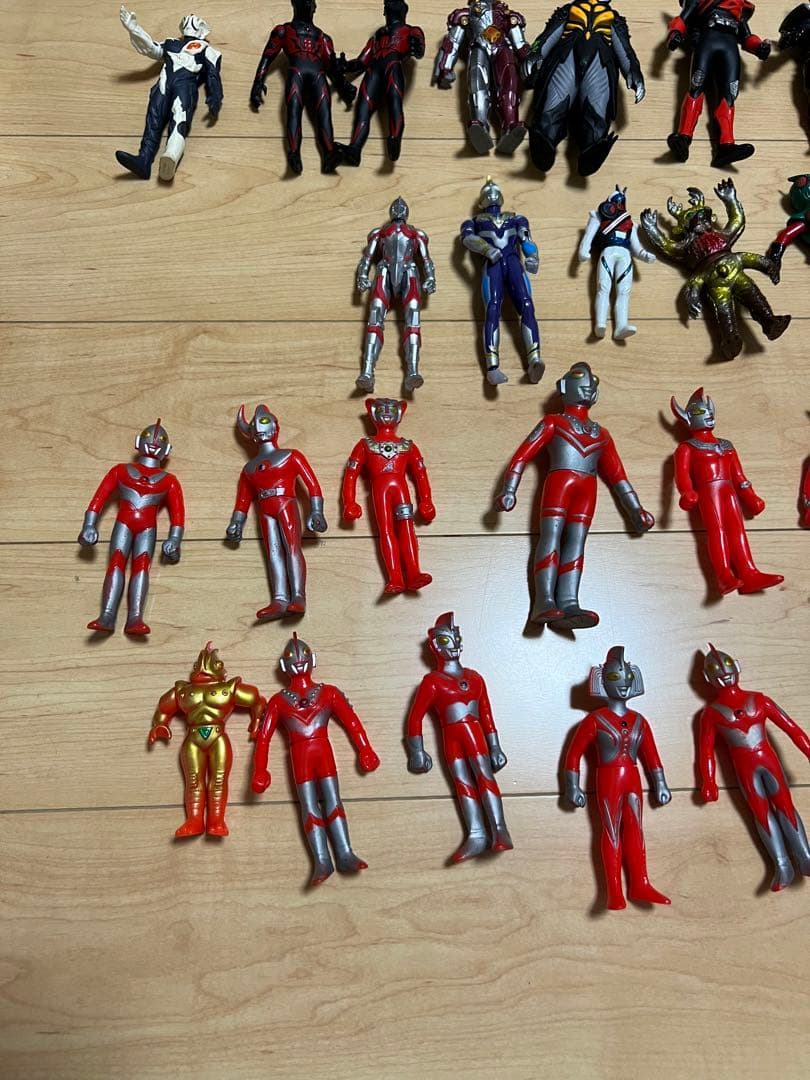 ウルトラマンソフビ、ガメラ、キングギドラ、バルタン星人カネゴン（レトロ）1989
