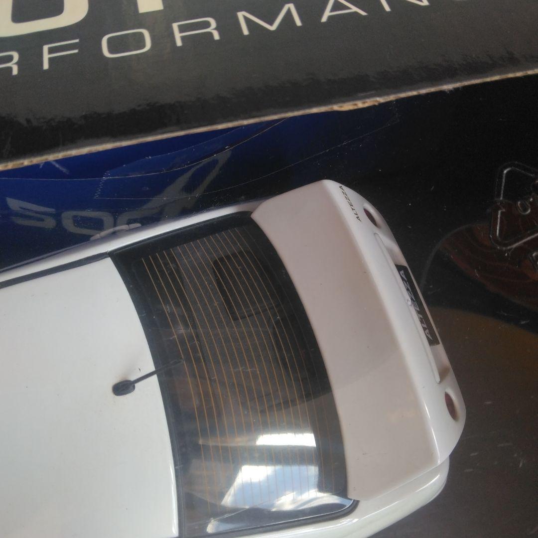 AUTOart 1/18 スケール ホワイト ミニカー　トヨタ　アルテッツァ