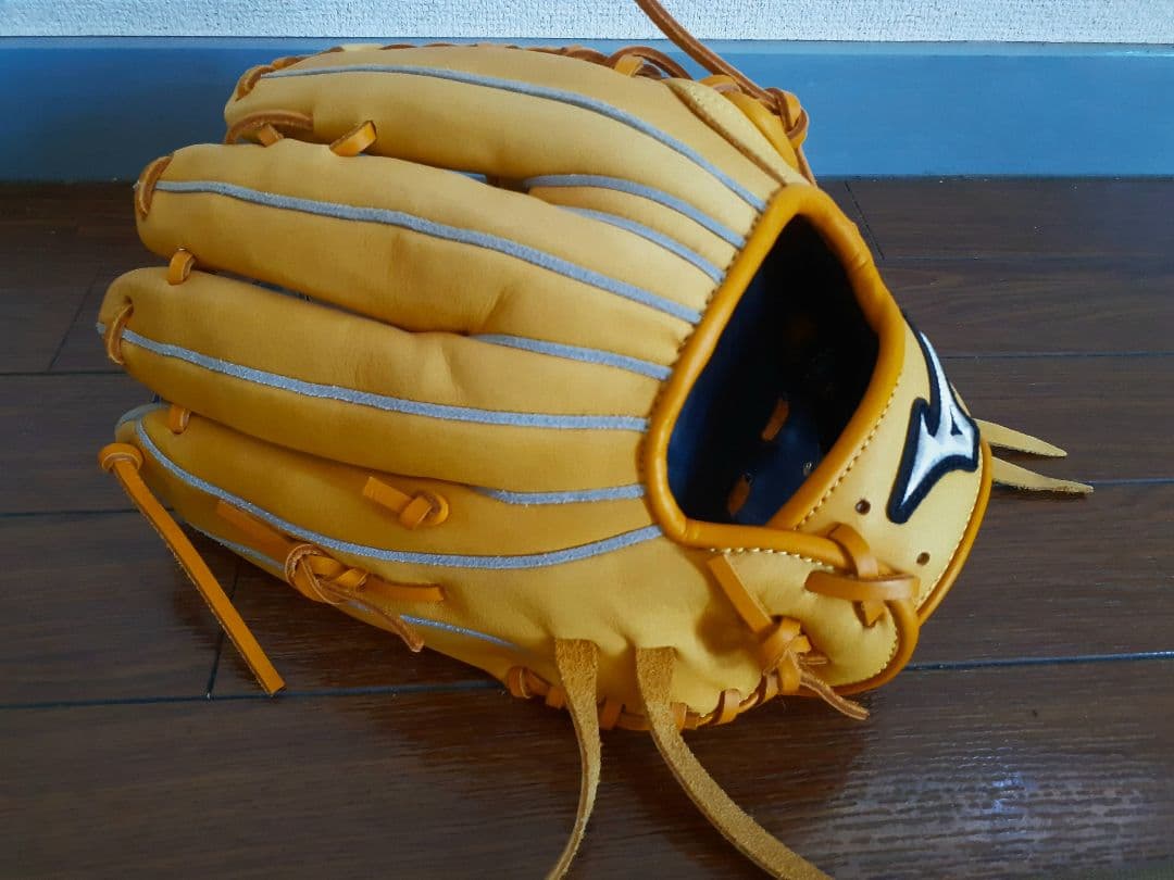 Mizuno 限定モデル 軟式グローブ 右投げ外野手用