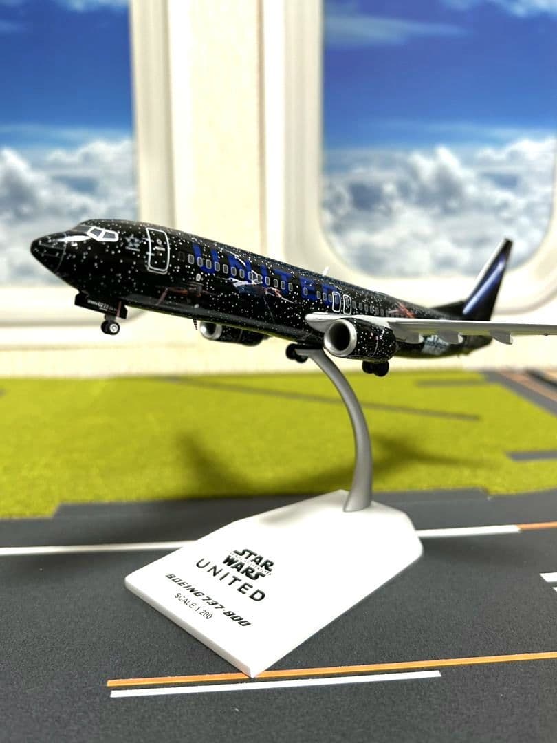 ユナイテッド航空 スター・ウォーズ　 B737-800 1/200
