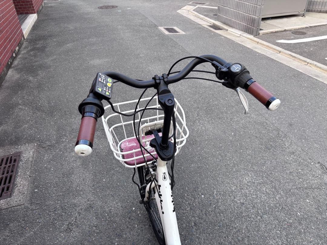 銀 BRIDGESTONE bikke 電動アシスト自転車 ホワイト