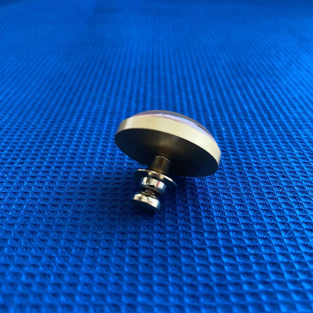 草間彌生　ピンズ