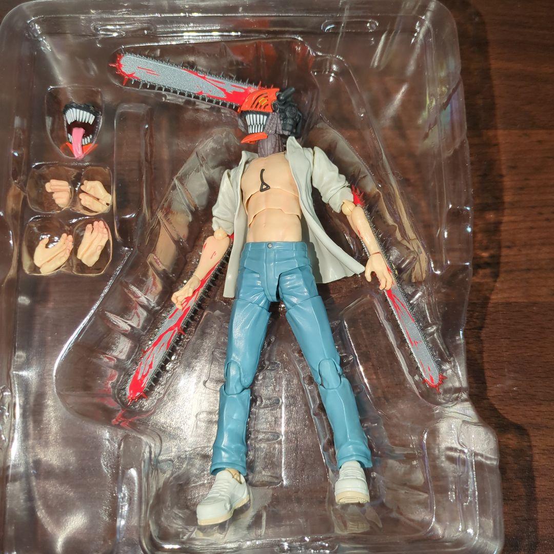 SHFiguartsチェンソーマンフィギュア