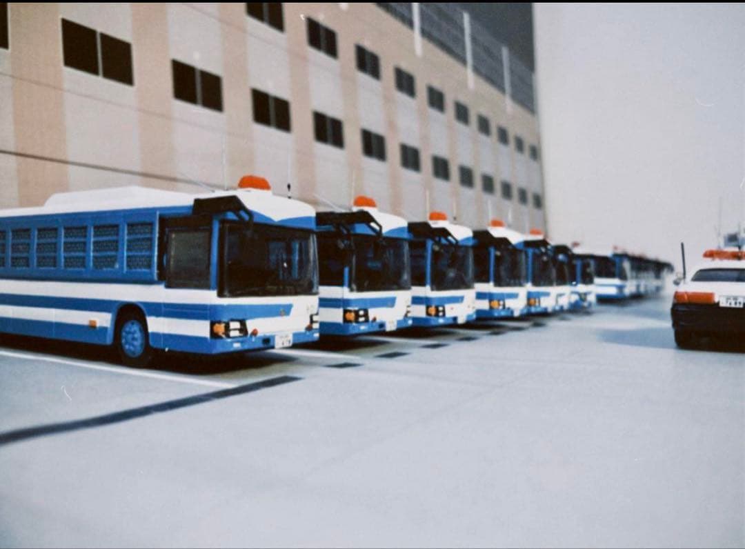 カスタム ミニカー 警察車両 大型輸送車 8-10