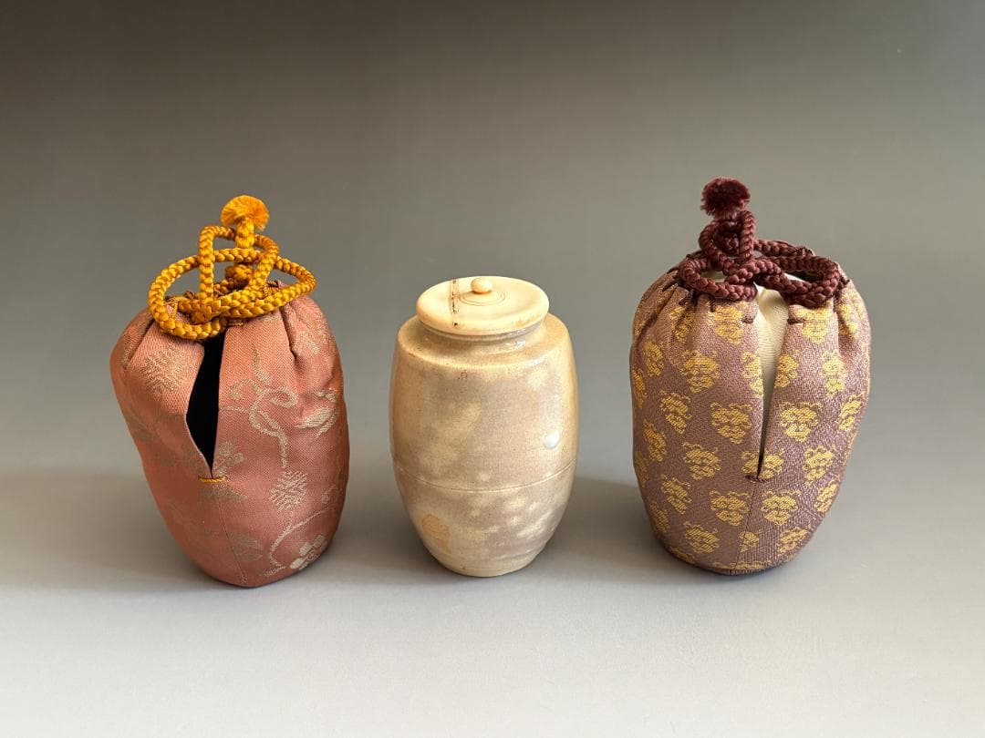 松林豊斎　朝日焼　鹿背肩衝茶入　眼鏡仕服　茶道具