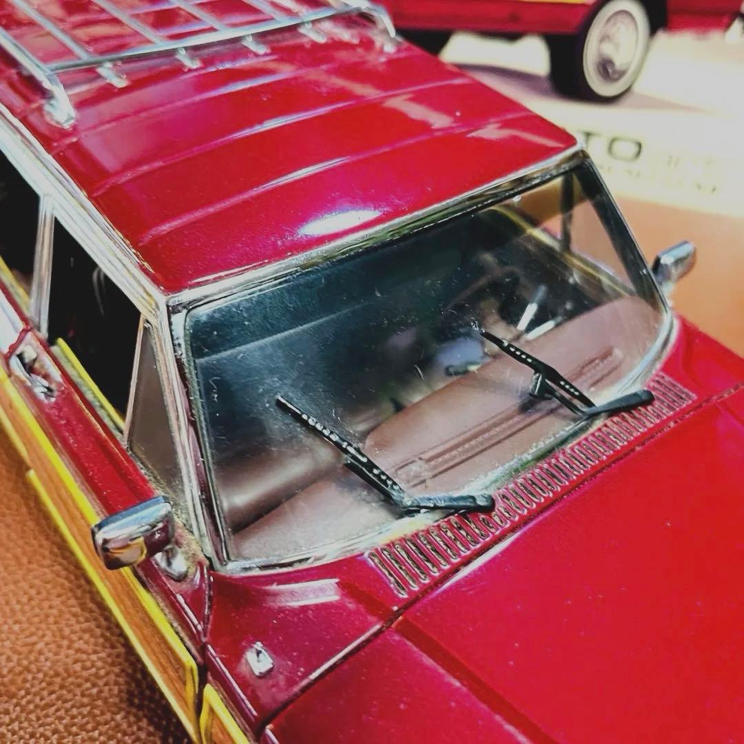 ジープ　グランドワゴニア　Grand Wagoneer AUTOart　1/18