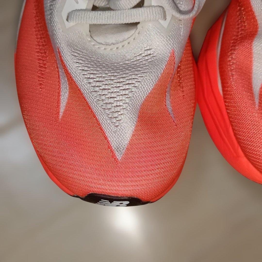 ニューバランスFuelCell SC ELITE V5 25.5cm