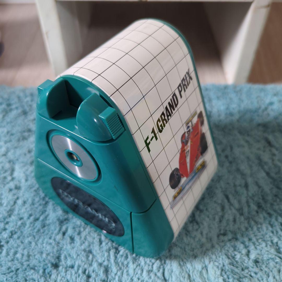 カール⚪ピラミッドえんぴつけずり⚪グリーン【新品　未使用品】