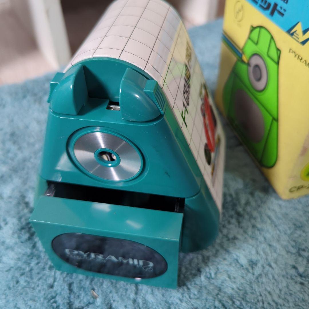 カール⚪ピラミッドえんぴつけずり⚪グリーン【新品　未使用品】