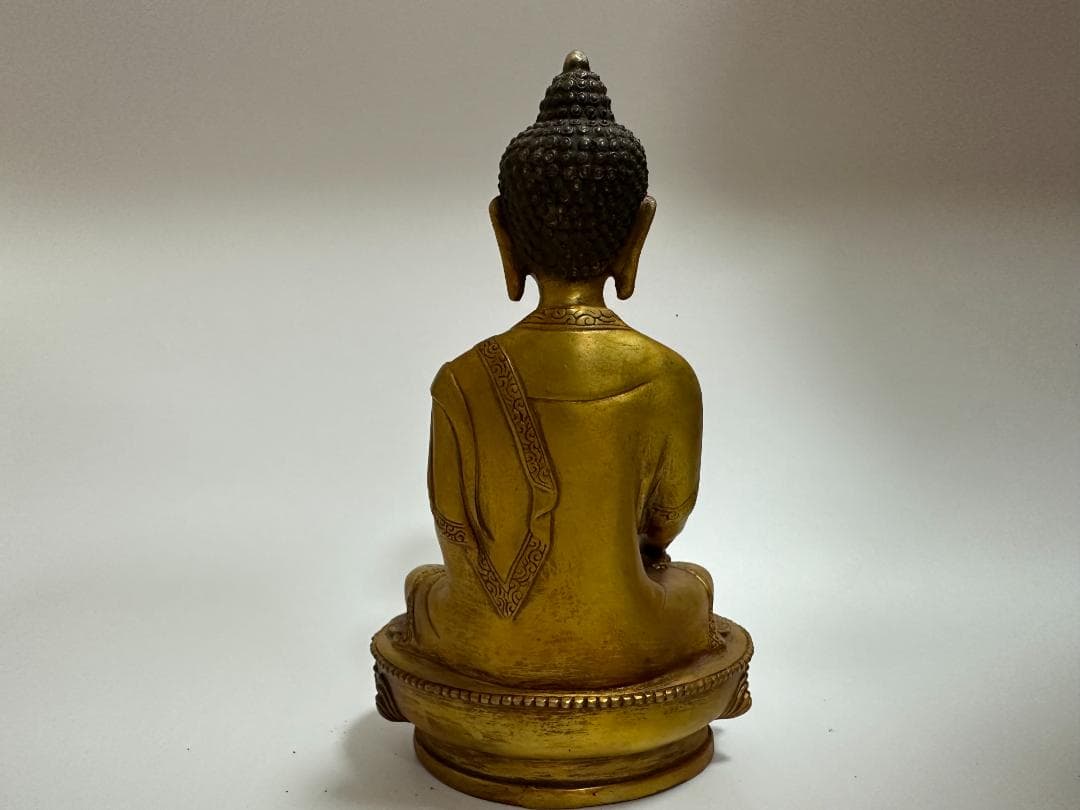 仏教美術 釈迦牟尼坐仏 細工彫刻 仏像 高21㎝ 銅製 銅塗金 旧物 銅仏像