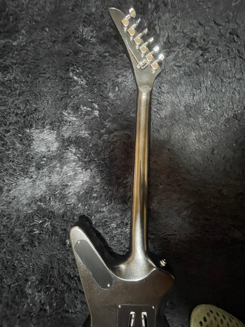 KRAMER Tracii Guns Gunstarランダムスター？