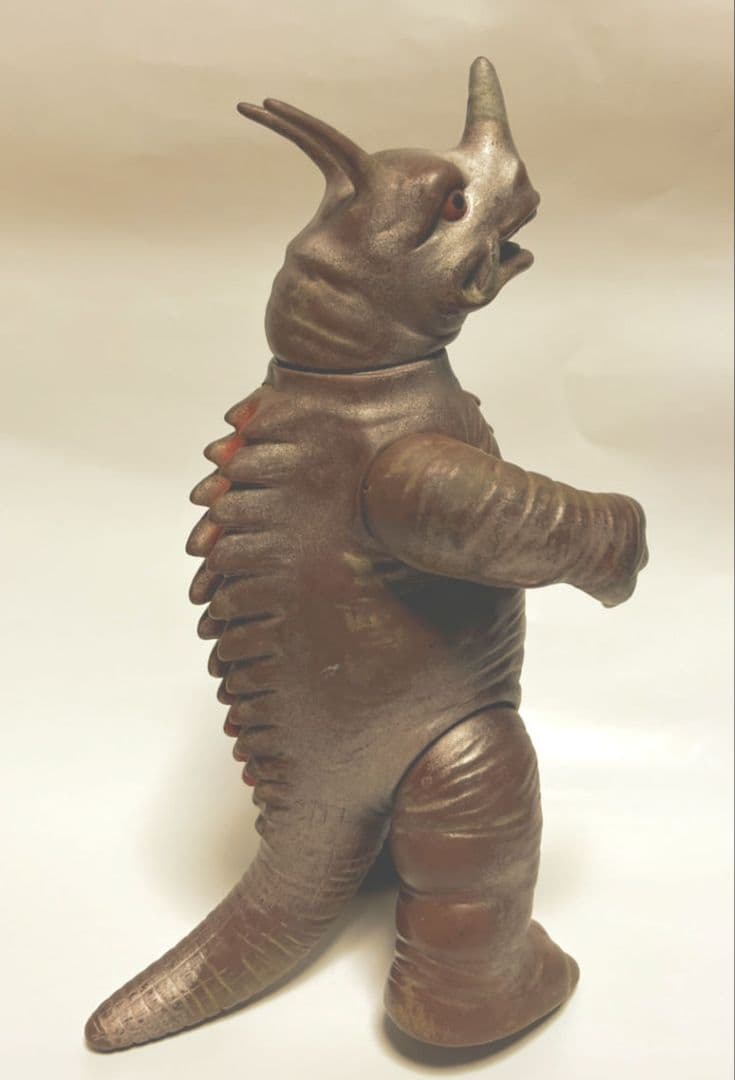 フィギュア怪獣ソフビネロンガ