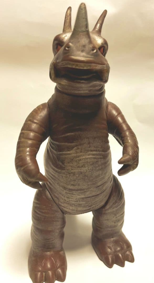 フィギュア怪獣ソフビネロンガ