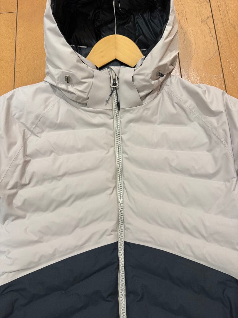 未使用定価10万超 ダイネーゼDAINESE ダウンジャケット スキー スノボ