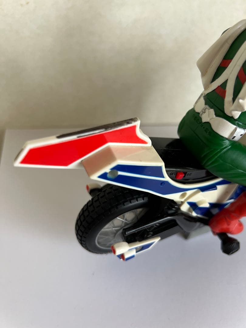 V３　フィギュア　バイク付き