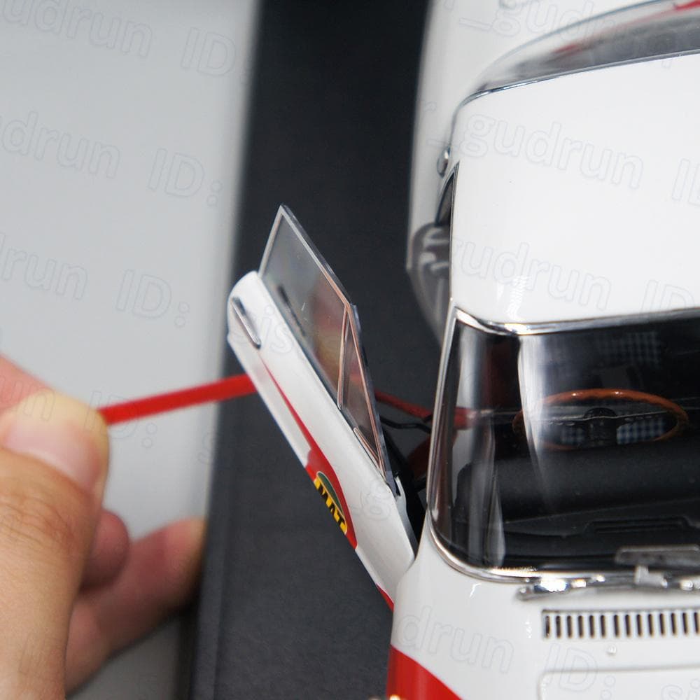 【美品】　マットビハイクル　1/18 AUTOart限定　帰ってきたウルトラマン